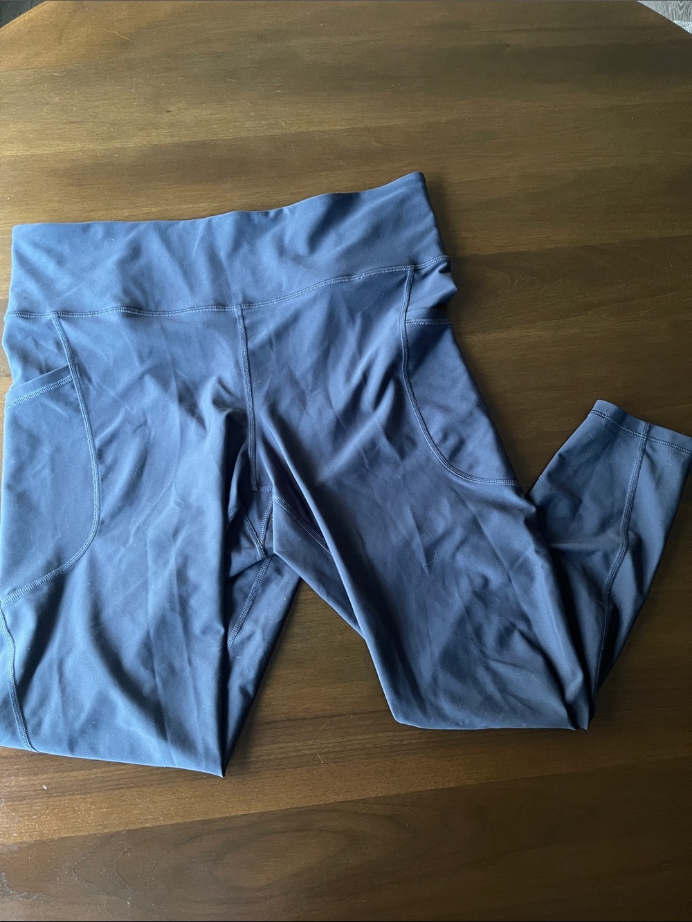 Woman’s Navy Blue Active Old Navy Leggings